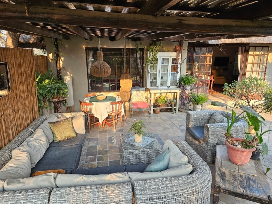 5 Bedroom Property for Sale in Laezonia Gauteng