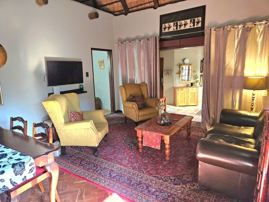 5 Bedroom Property for Sale in Laezonia Gauteng