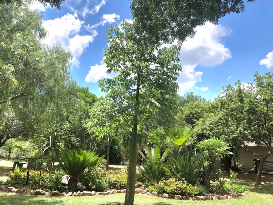 5 Bedroom Property for Sale in Laezonia Gauteng