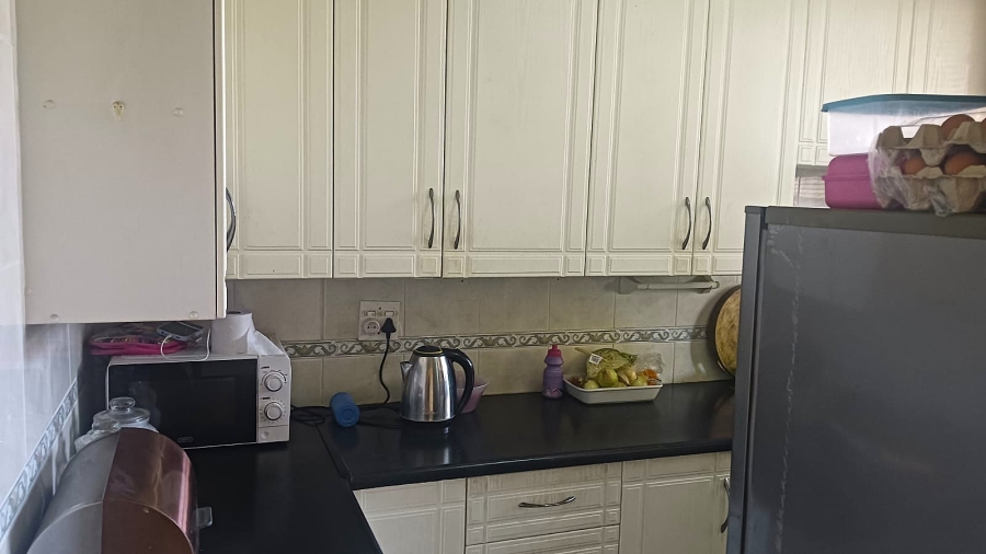 2 Bedroom Property for Sale in Edleen Gauteng