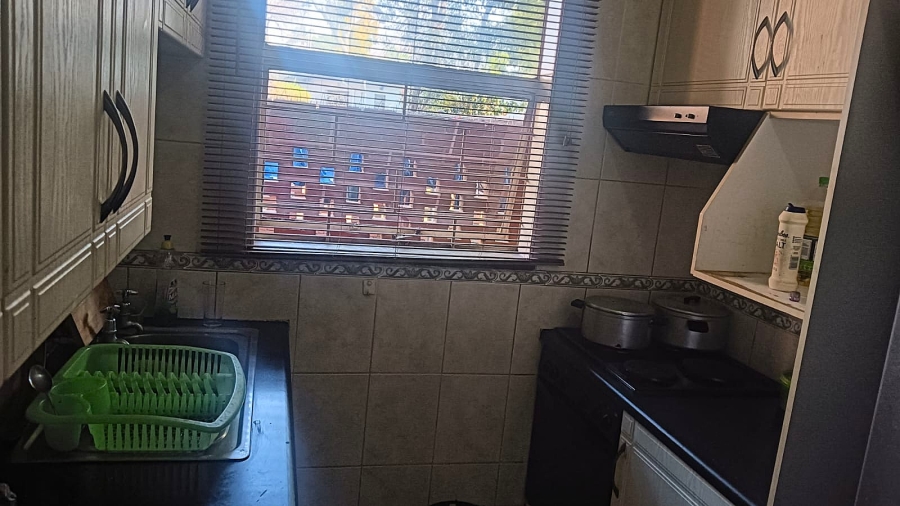 2 Bedroom Property for Sale in Edleen Gauteng