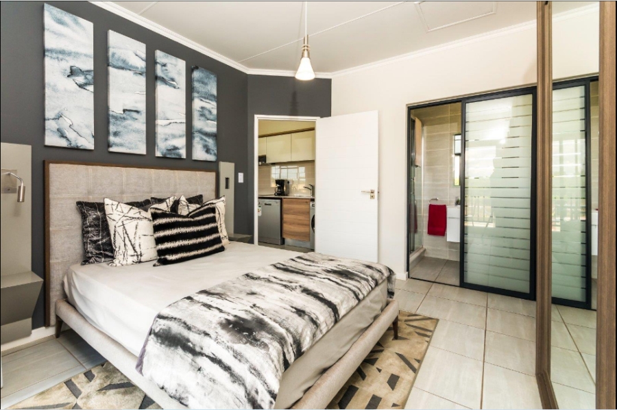 1 Bedroom Property for Sale in Waterfall Gauteng