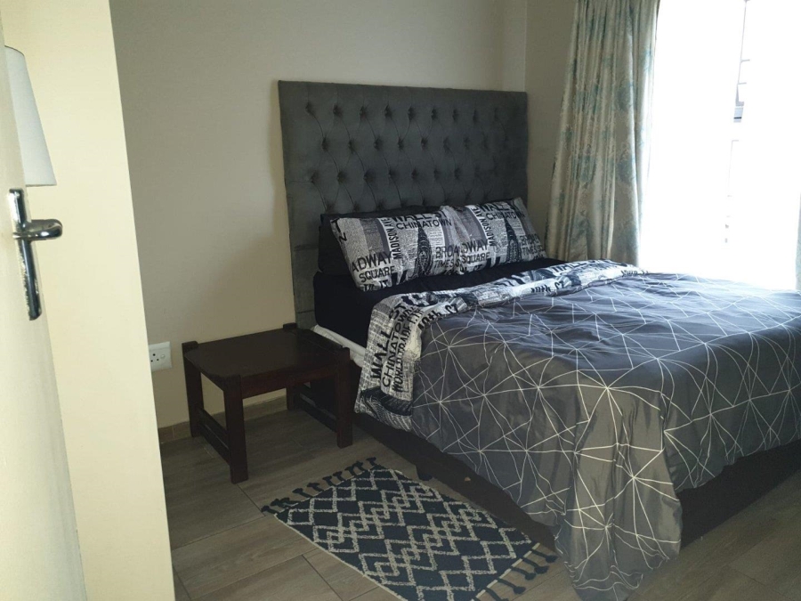 To Let 2 Bedroom Property for Rent in Little Falls Gauteng