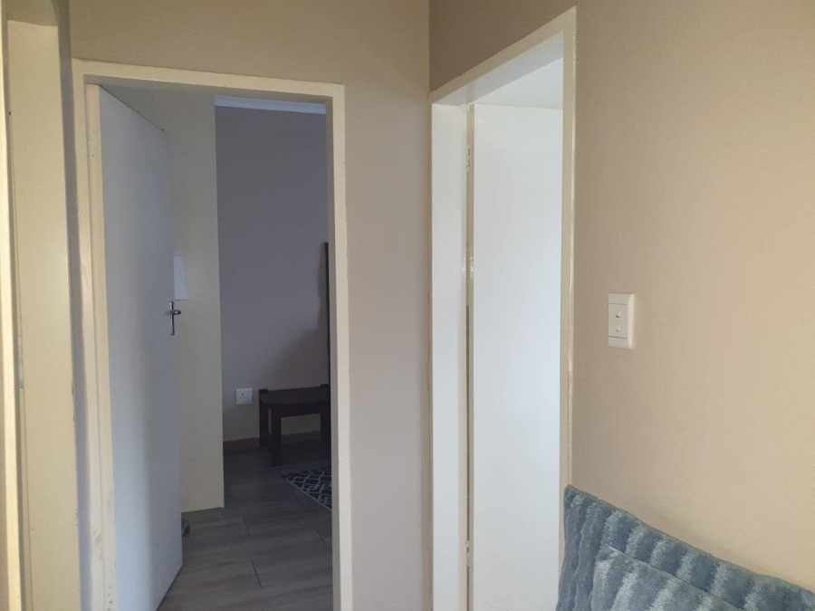To Let 2 Bedroom Property for Rent in Little Falls Gauteng