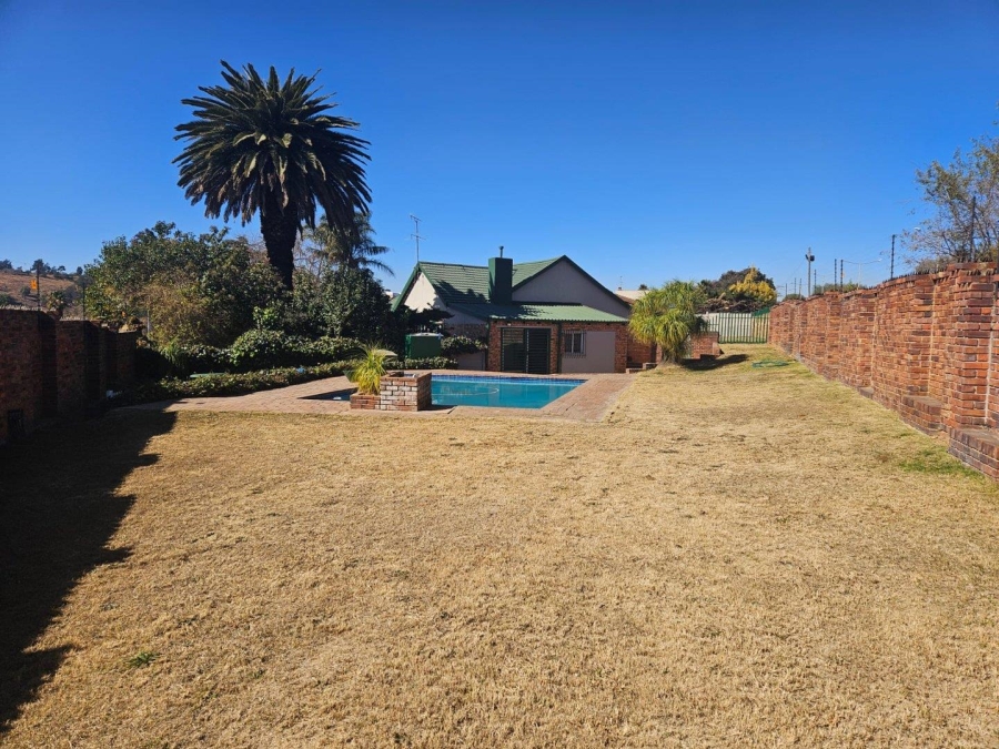 To Let 3 Bedroom Property for Rent in Wentworth Park Gauteng