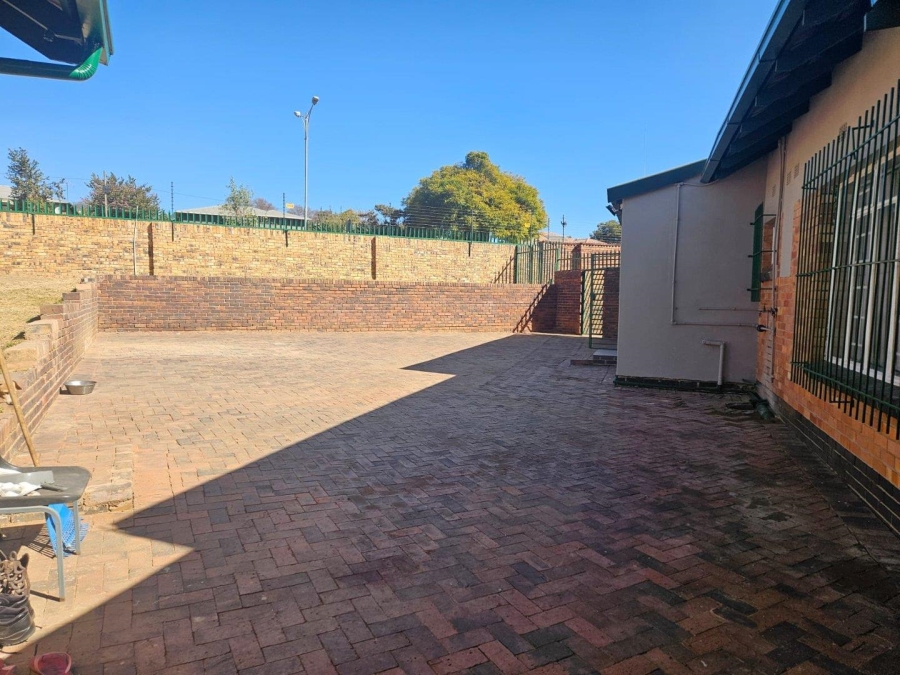 To Let 3 Bedroom Property for Rent in Wentworth Park Gauteng