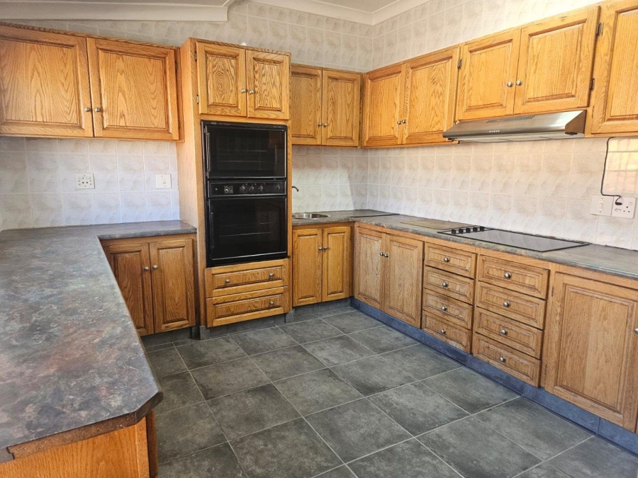 To Let 3 Bedroom Property for Rent in Wentworth Park Gauteng