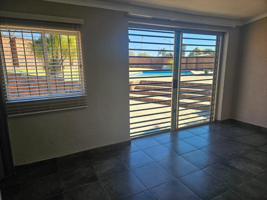 To Let 3 Bedroom Property for Rent in Wentworth Park Gauteng