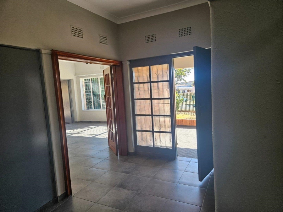 To Let 3 Bedroom Property for Rent in Wentworth Park Gauteng