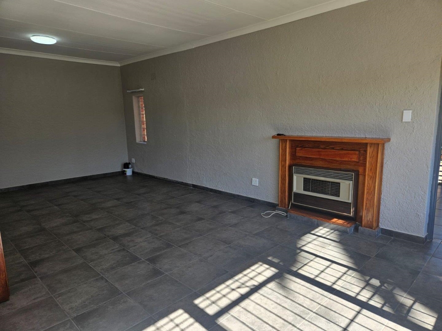 To Let 3 Bedroom Property for Rent in Wentworth Park Gauteng