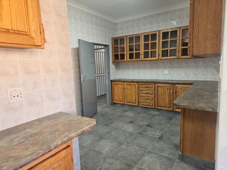 To Let 3 Bedroom Property for Rent in Wentworth Park Gauteng