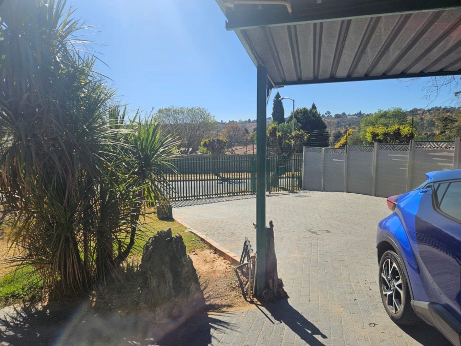 To Let 3 Bedroom Property for Rent in Wentworth Park Gauteng
