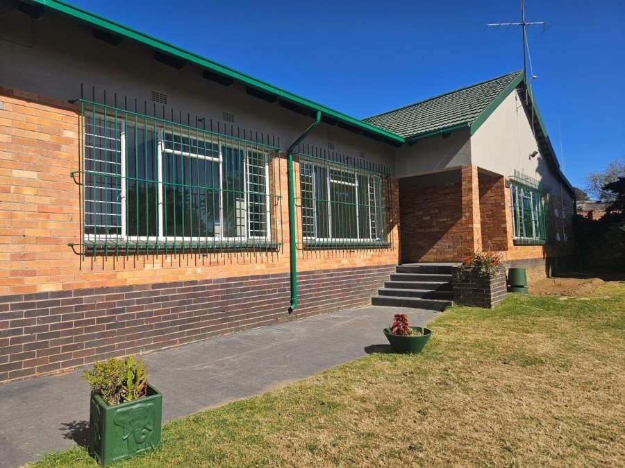 To Let 3 Bedroom Property for Rent in Wentworth Park Gauteng
