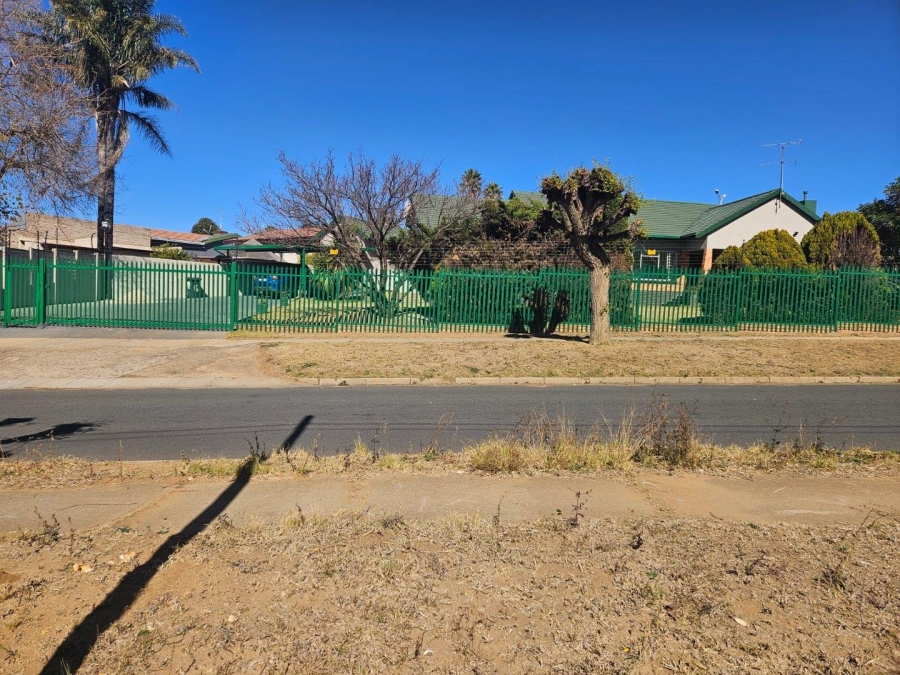 To Let 3 Bedroom Property for Rent in Wentworth Park Gauteng