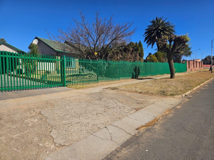 To Let 3 Bedroom Property for Rent in Wentworth Park Gauteng