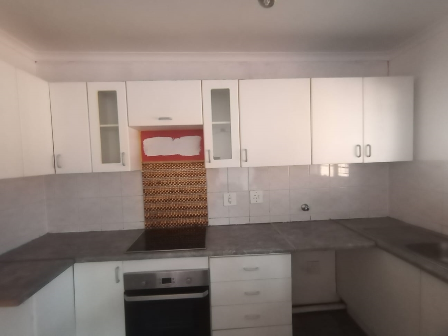 2 Bedroom Property for Sale in Little Falls Gauteng
