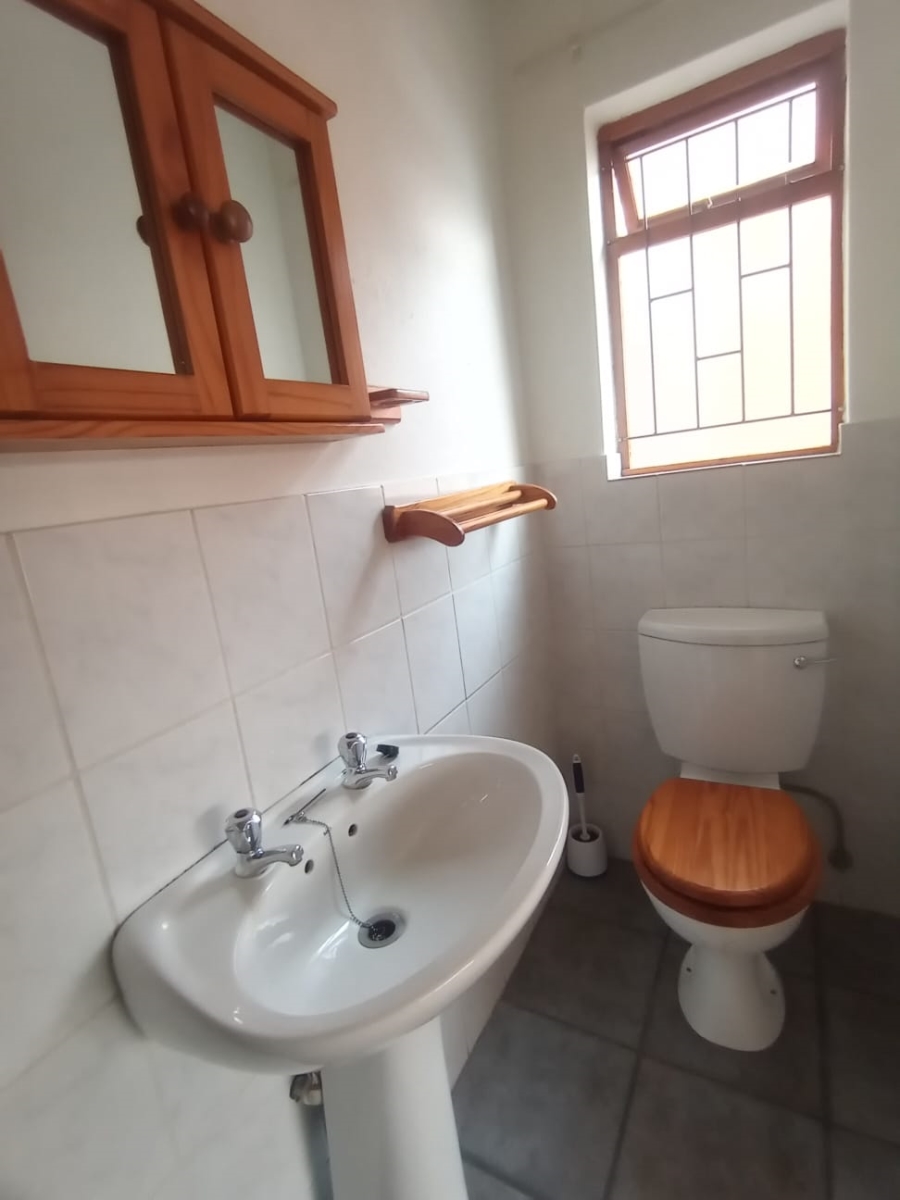 2 Bedroom Property for Sale in Little Falls Gauteng