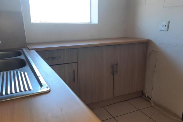2 Bedroom Property for Sale in Rhodesfield Gauteng