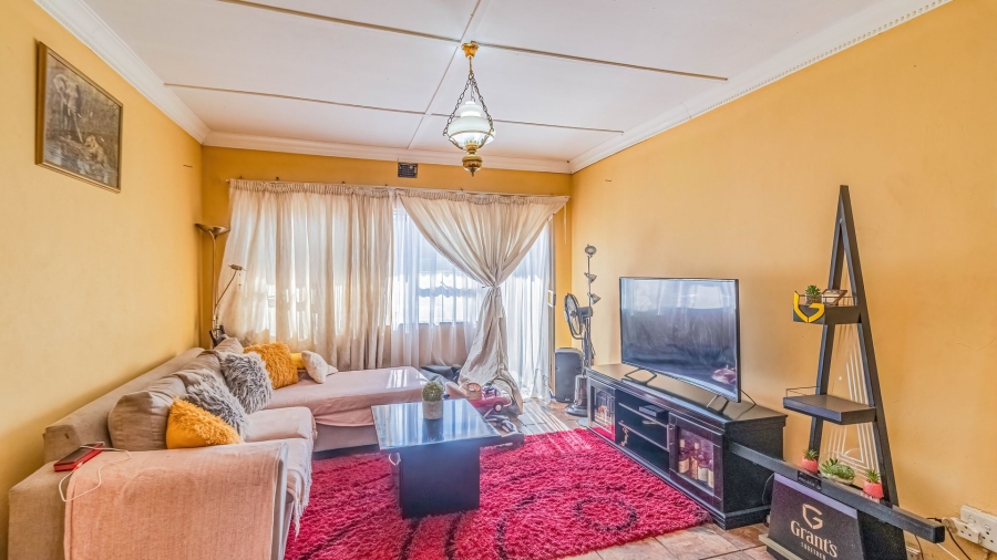 1 Bedroom Property for Sale in Lambton Gauteng
