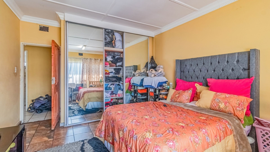 1 Bedroom Property for Sale in Lambton Gauteng