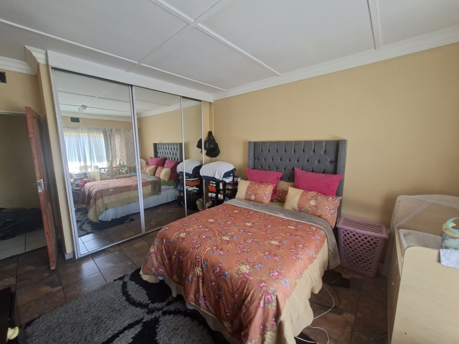 1 Bedroom Property for Sale in Lambton Gauteng
