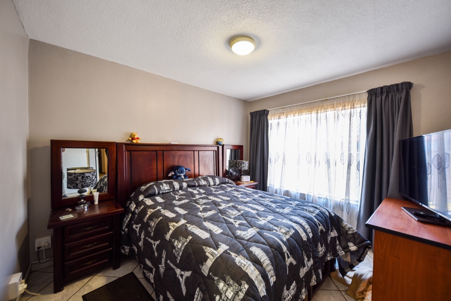 5 Bedroom Property for Sale in Doornpoort Gauteng