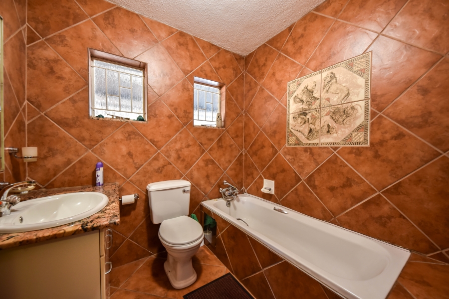 5 Bedroom Property for Sale in Doornpoort Gauteng