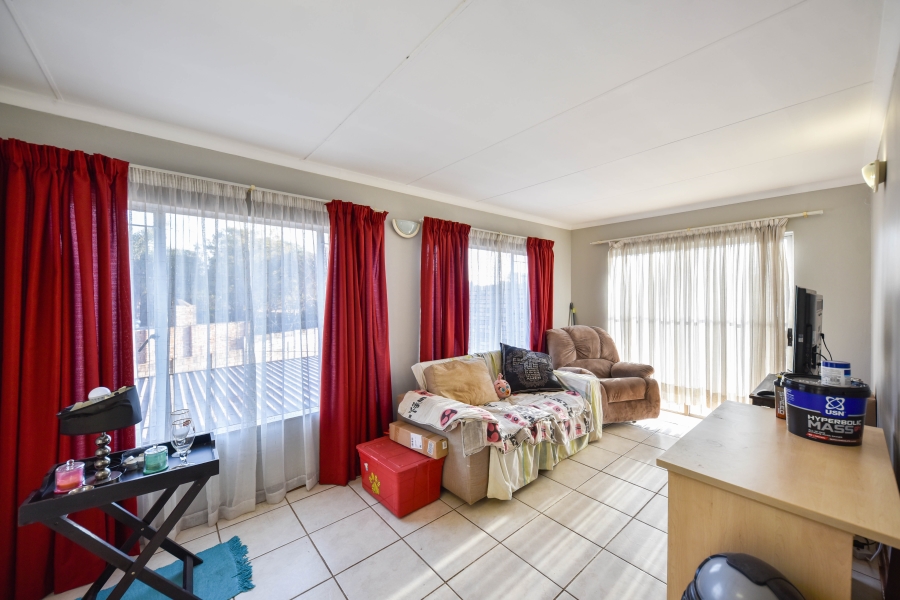 5 Bedroom Property for Sale in Doornpoort Gauteng