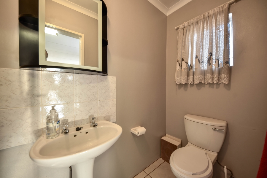 5 Bedroom Property for Sale in Doornpoort Gauteng