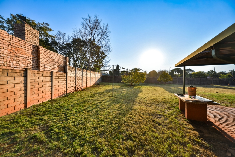 5 Bedroom Property for Sale in Doornpoort Gauteng