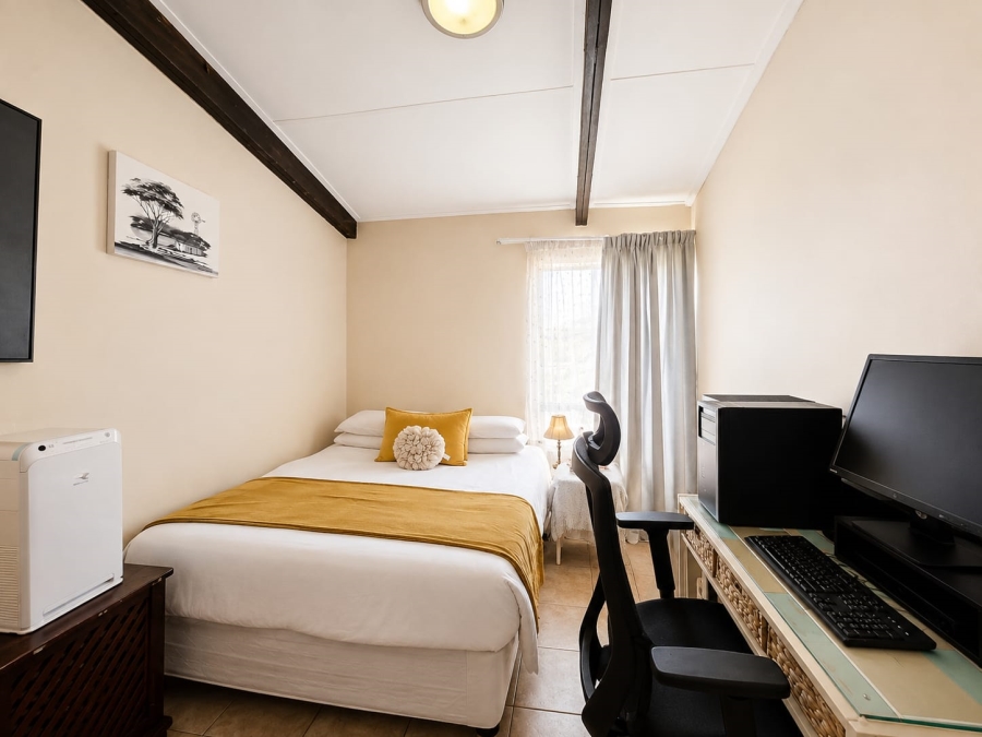 2 Bedroom Property for Sale in Dorandia Gauteng