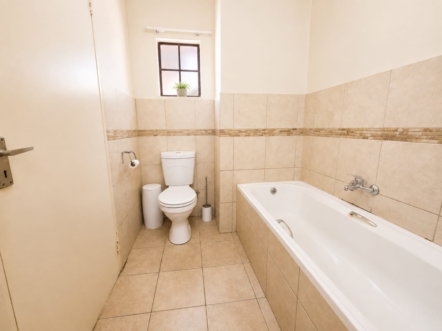 2 Bedroom Property for Sale in Dorandia Gauteng