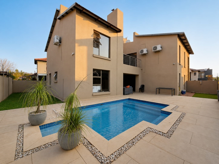 5 Bedroom Property for Sale in Theresa Park Gauteng