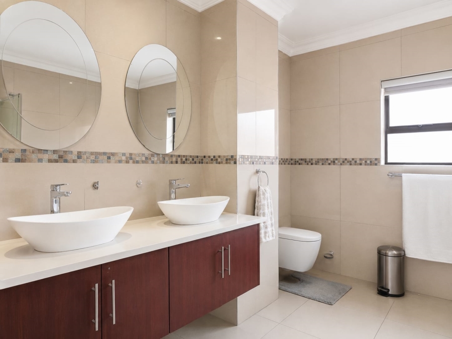 5 Bedroom Property for Sale in Theresa Park Gauteng