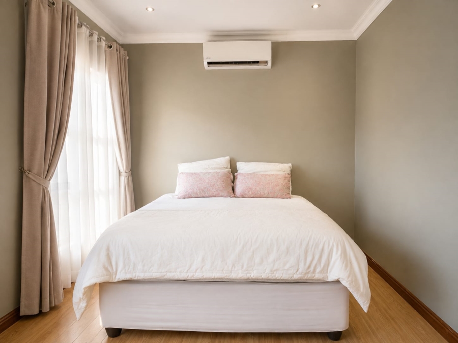 5 Bedroom Property for Sale in Theresa Park Gauteng