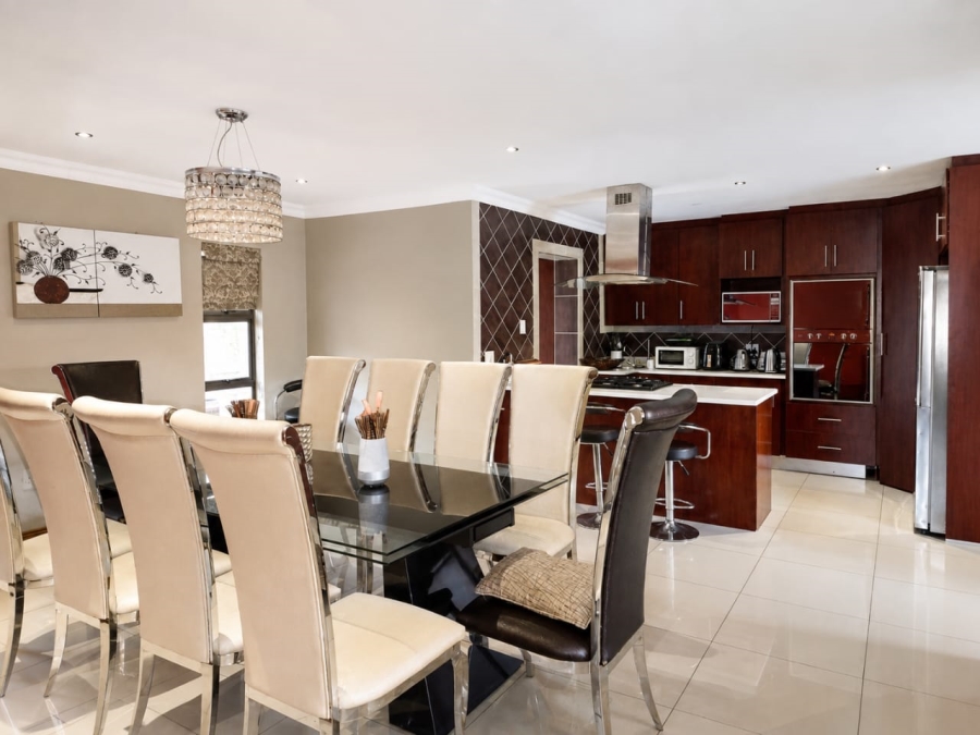 5 Bedroom Property for Sale in Theresa Park Gauteng