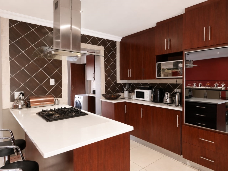 5 Bedroom Property for Sale in Theresa Park Gauteng