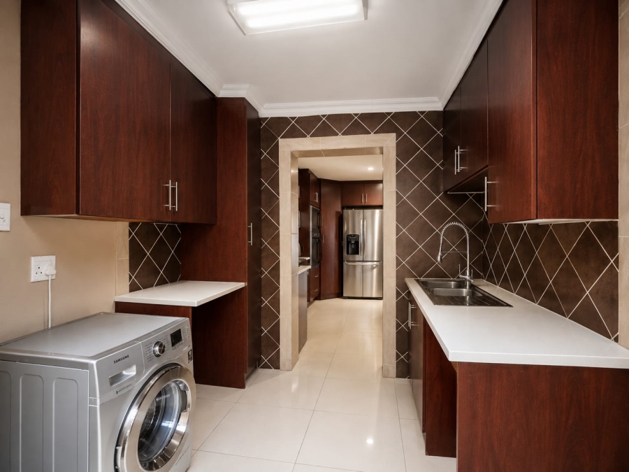 5 Bedroom Property for Sale in Theresa Park Gauteng