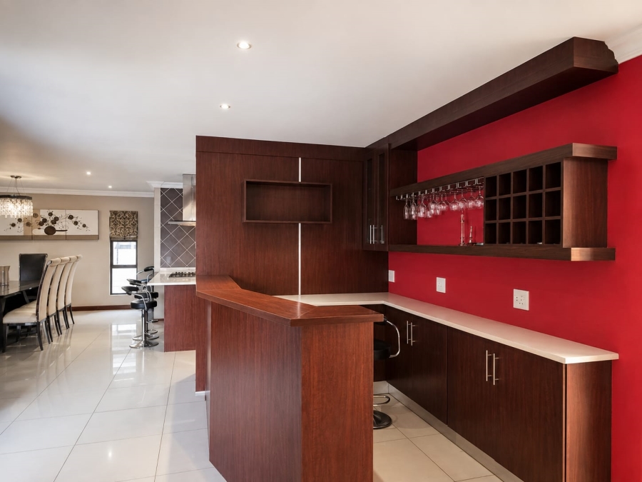 5 Bedroom Property for Sale in Theresa Park Gauteng