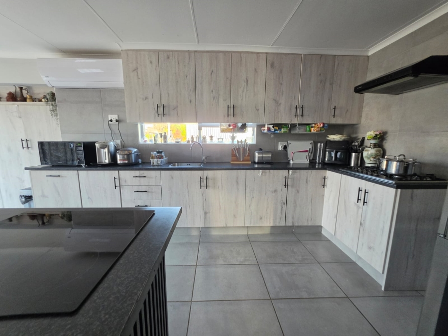 2 Bedroom Property for Sale in Misty Bay Gauteng