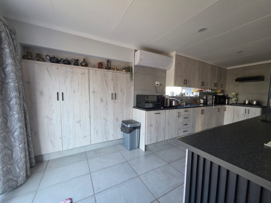 2 Bedroom Property for Sale in Misty Bay Gauteng