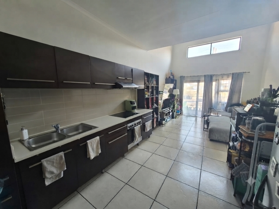 To Let 2 Bedroom Property for Rent in Greenstone Hill Gauteng