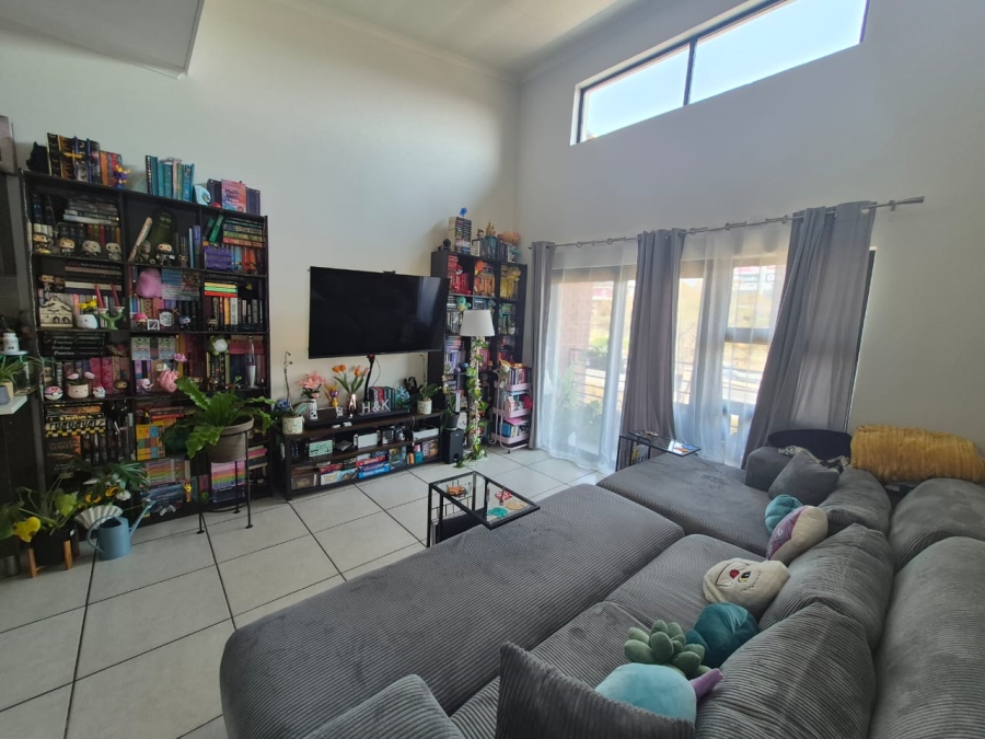 To Let 2 Bedroom Property for Rent in Greenstone Hill Gauteng