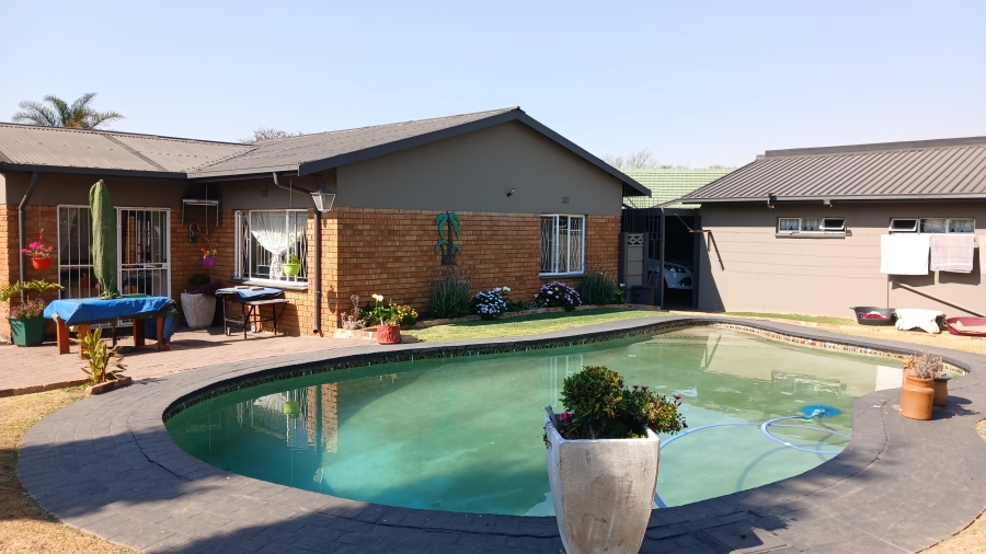4 Bedroom Property for Sale in Van Dyk Park Gauteng