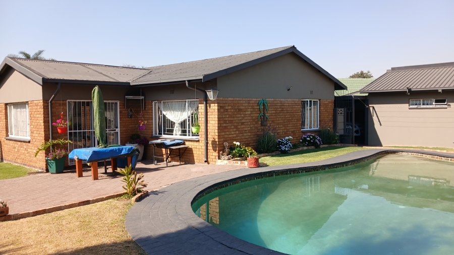 4 Bedroom Property for Sale in Van Dyk Park Gauteng