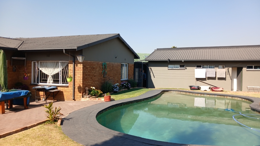 4 Bedroom Property for Sale in Van Dyk Park Gauteng