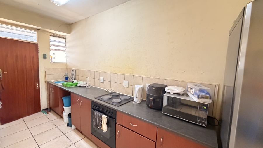 1 Bedroom Property for Sale in Sunnyside Gauteng