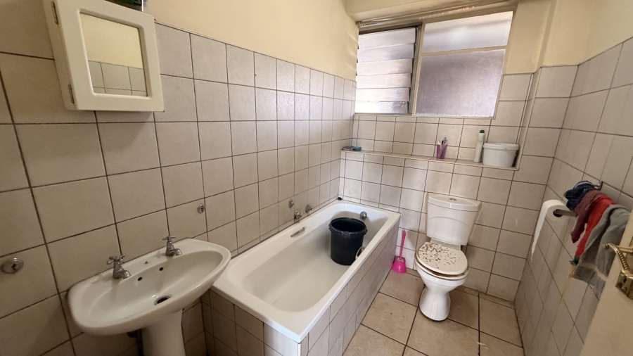 1 Bedroom Property for Sale in Sunnyside Gauteng