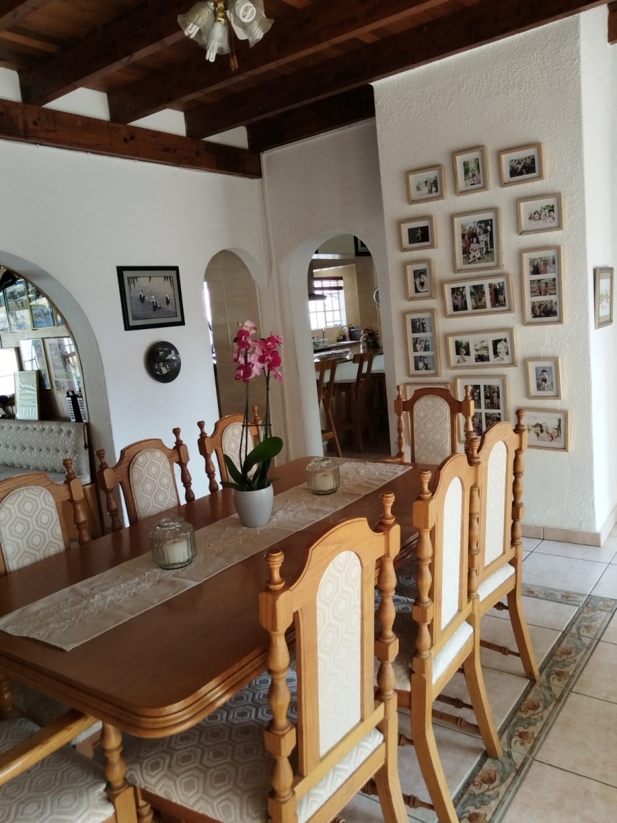 4 Bedroom Property for Sale in Van Riebeeck Park Gauteng