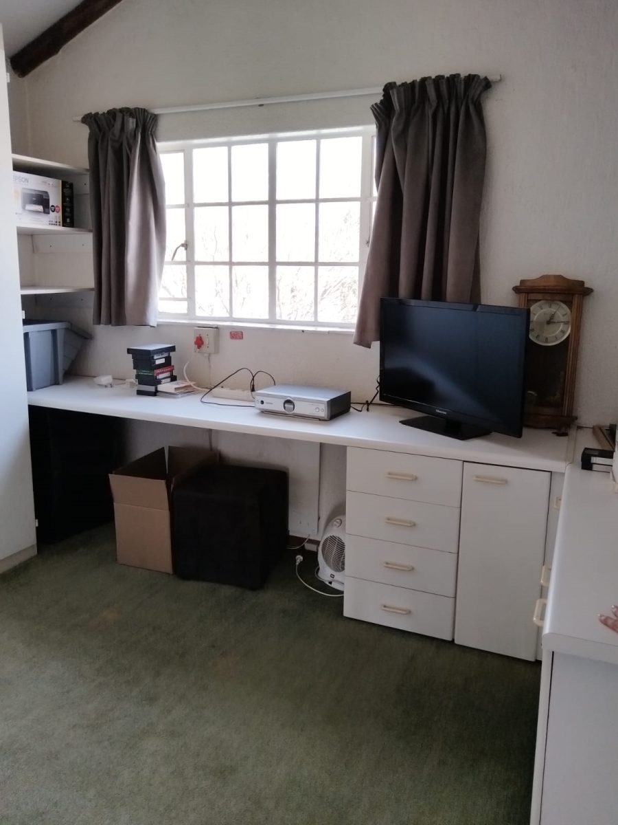 4 Bedroom Property for Sale in Van Riebeeck Park Gauteng